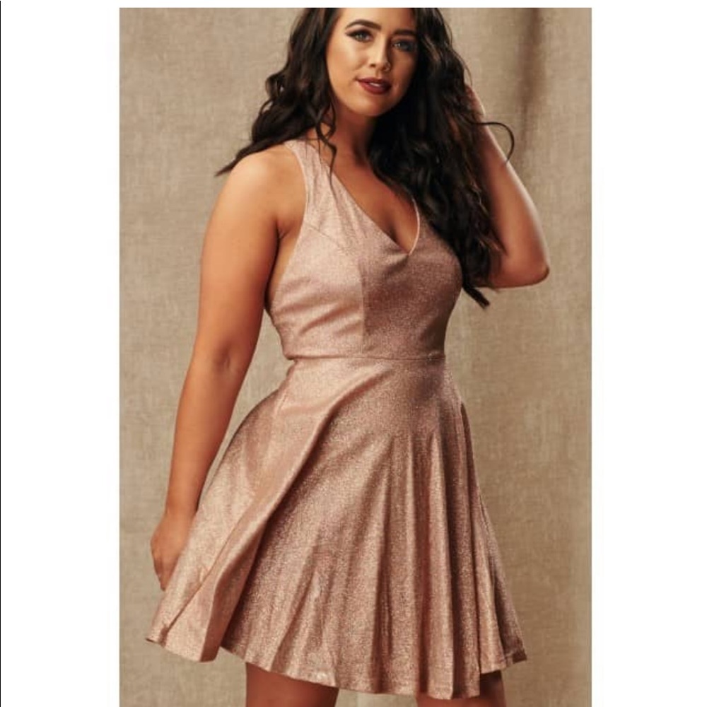 Nana Macs Golden Shimmery Dress Size Medium NWT